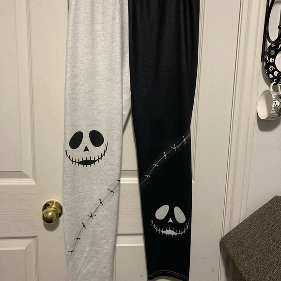 NWOT. 2xl Jack Skellington leggings - Picture 1 of 3
